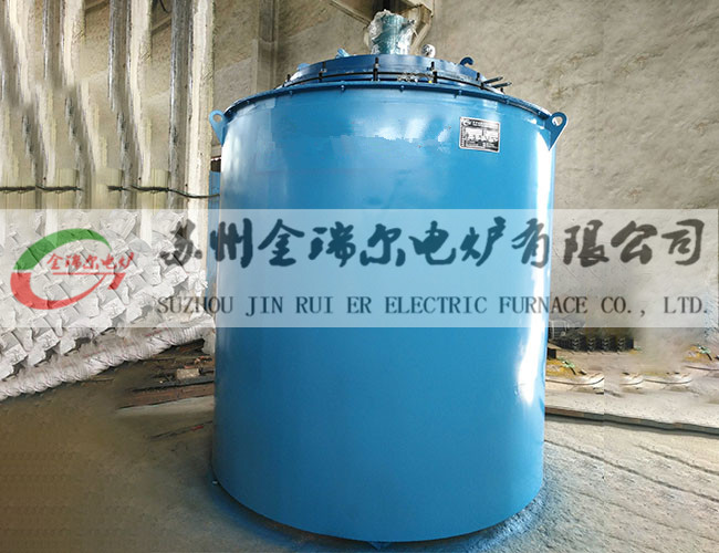 Well type amorphous vacuum annealing furnace