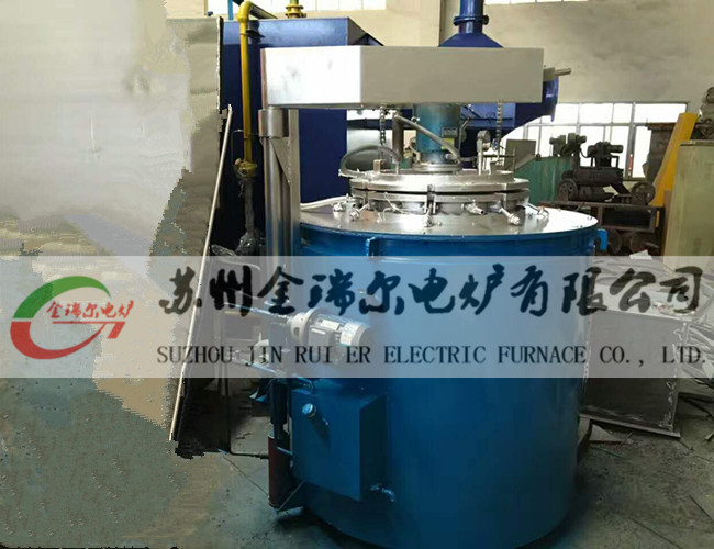 Well type nitriding furnace