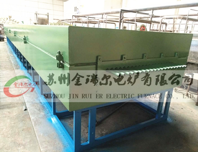 Continuous annealing furnace for tubular stainless steel wire